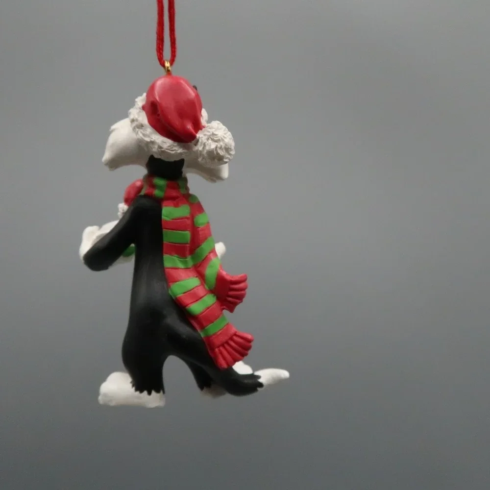 Sylvester Cat Bugs  Bunny Caroling Christmas Ornament Looney Tunes  Avon 1998